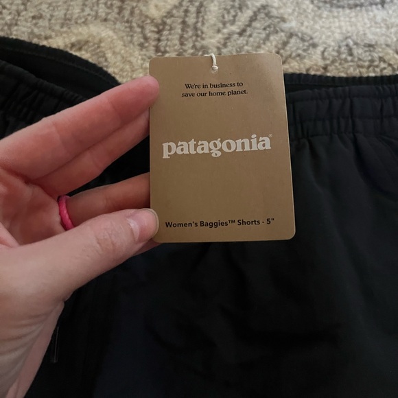 Patagonia • 5" Baggies Shorts Womens Size - Picture 4 of 5